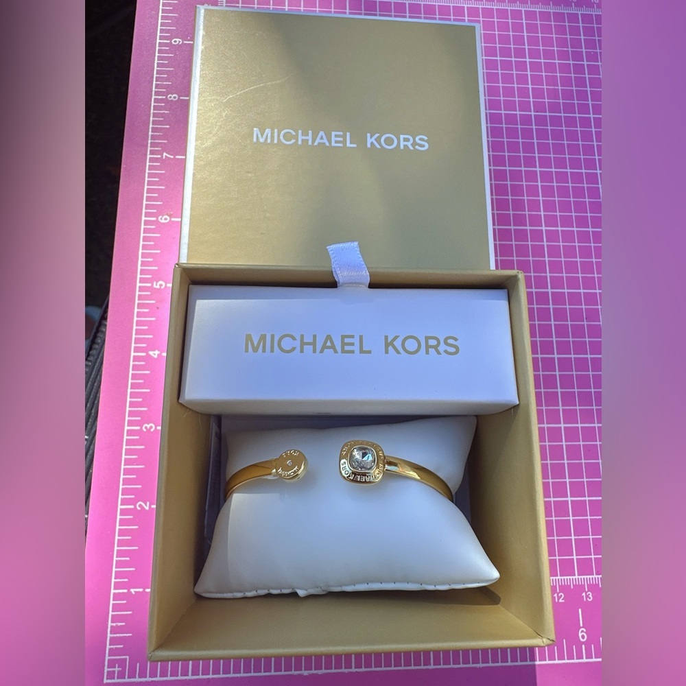 Michael Kors Brass adjustable bracelet bangle MKJX8154710 diamond logo signature - Picture 2 of 11
